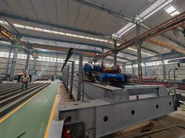 靖起是生產(chǎn)制造抓斗起重機的源頭廠家